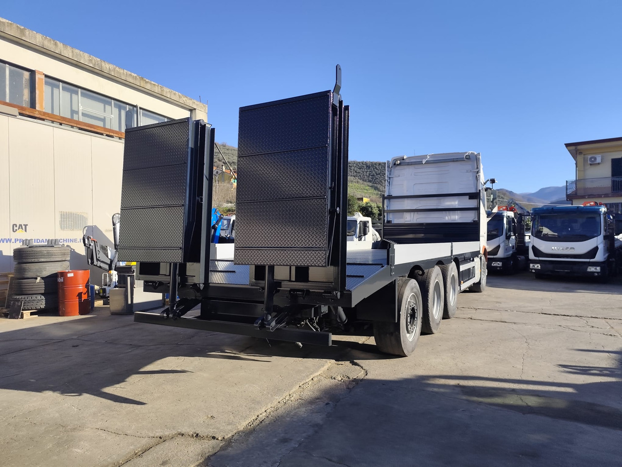 Camion plateau VOLVO FH16.660: photos 26