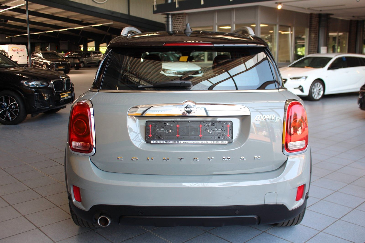 MINI Cooper D Countryman Pepper Navi Klimaaut. PDC - Voiture: photos 5 MINI Cooper D Countryman Pepper Navi Klimaaut. PDC - Voiture: photos 5