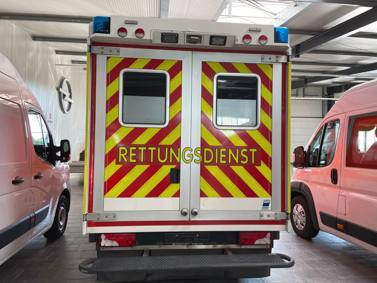 Mercedes-Benz Sprinter II Rettungswagen 519 CDI - Ambulance: photos 3 Mercedes-Benz Sprinter II Rettungswagen 519 CDI - Ambulance: photos 3