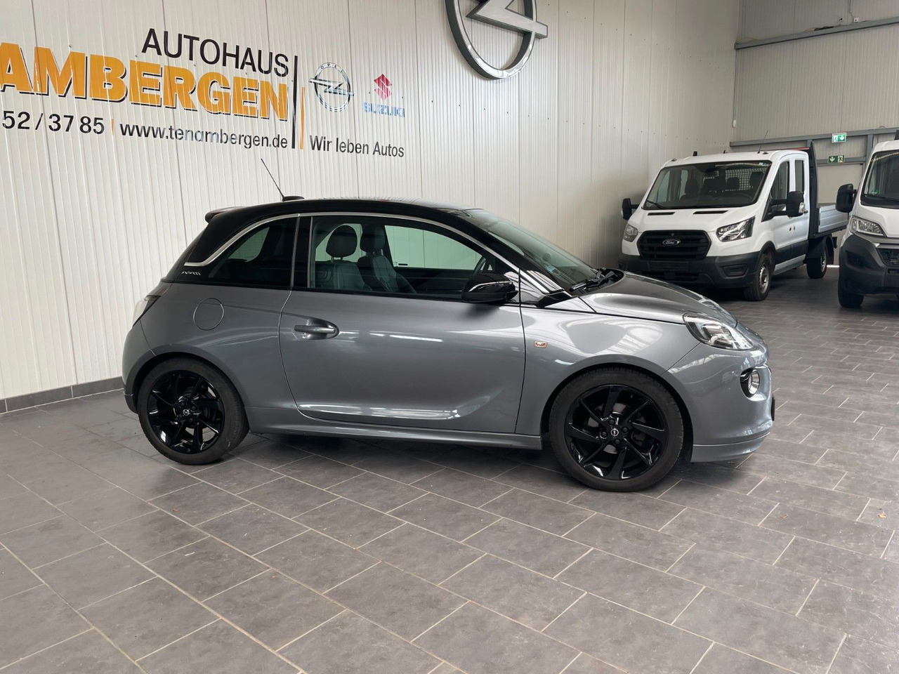 Opel Adam Slam Tempomat Sound-System Infinity - Voiture: photos 2 Opel Adam Slam Tempomat Sound-System Infinity - Voiture: photos 2