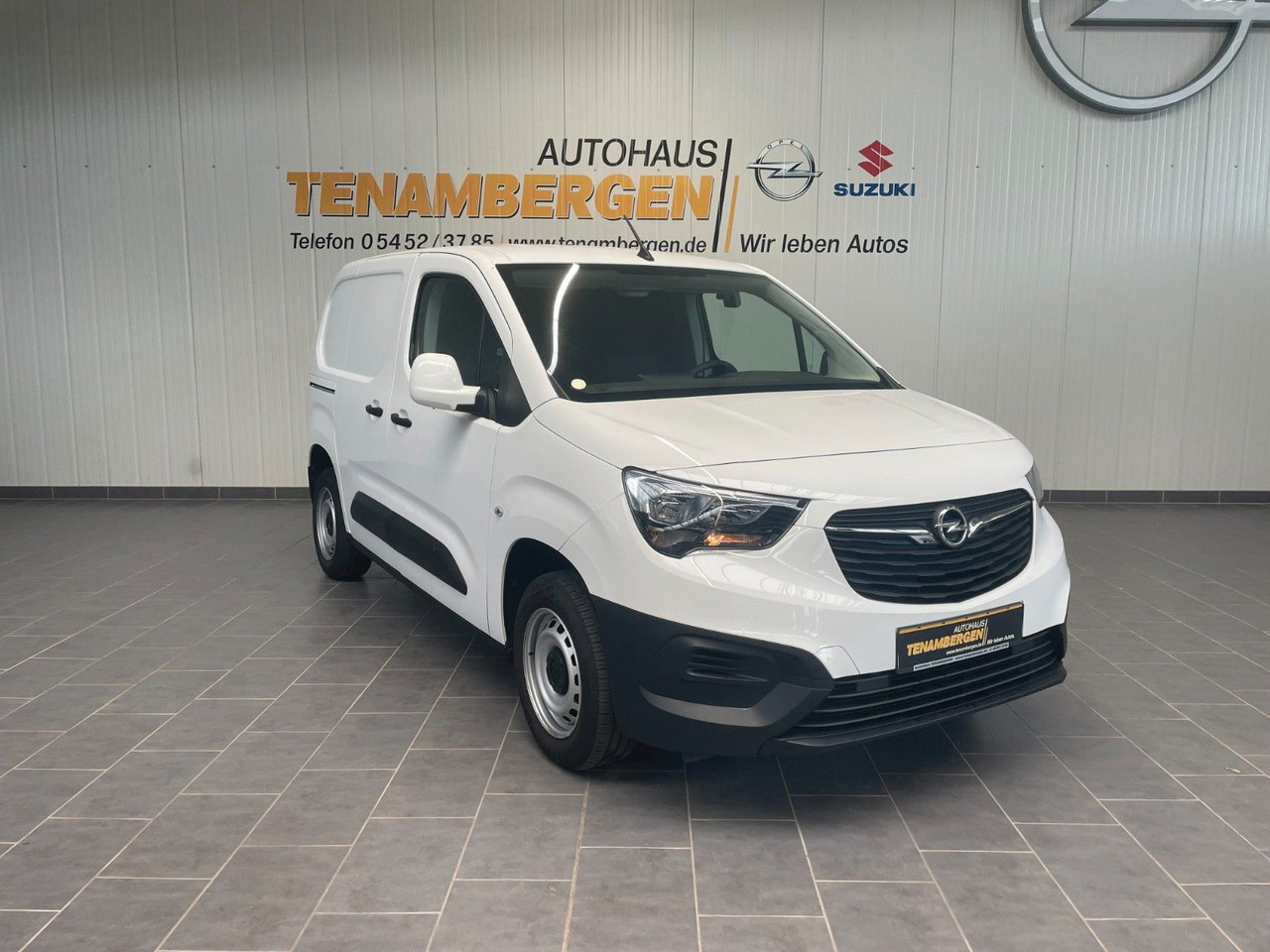 Opel Combo Cargo 3-Sitzer Klima Bluetooth PDC AHK - Fourgonnette: photos 1 Opel Combo Cargo 3-Sitzer Klima Bluetooth PDC AHK - Fourgonnette: photos 1