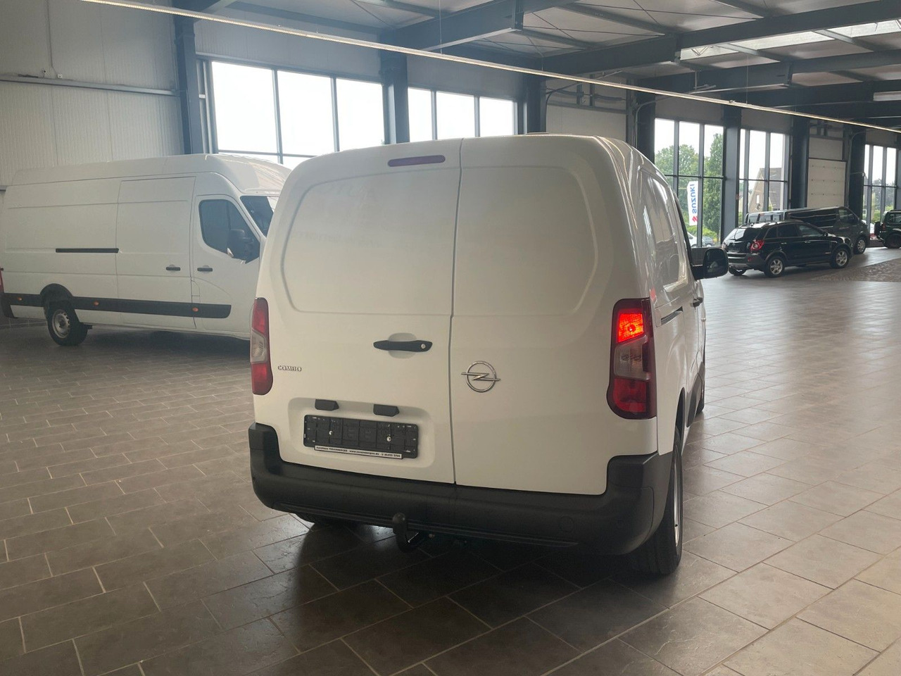 Opel Combo Cargo 3-Sitzer Klima Bluetooth PDC AHK - Fourgonnette: photos 5 Opel Combo Cargo 3-Sitzer Klima Bluetooth PDC AHK - Fourgonnette: photos 5
