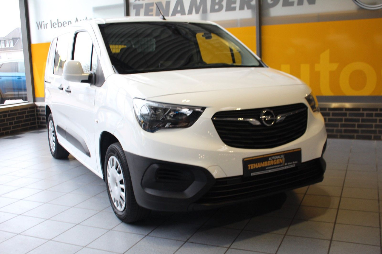 Opel Combo E Cargo 3.Sitze Klima Bluetooth Durchlade - Fourgonnette: photos 2 Opel Combo E Cargo 3.Sitze Klima Bluetooth Durchlade - Fourgonnette: photos 2