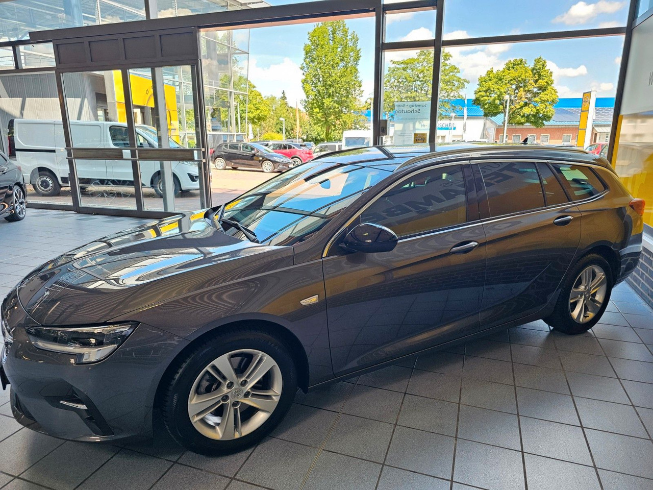 Opel Insignia B ST Business IntelliLux LED Tot Winkel - Voiture: photos 3 Opel Insignia B ST Business IntelliLux LED Tot Winkel - Voiture: photos 3