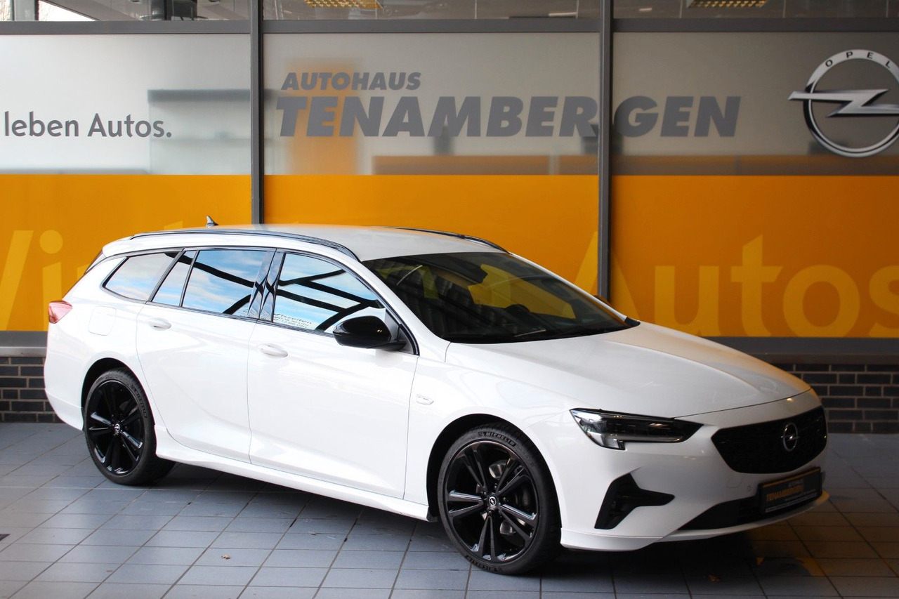 Opel Insignia B Sports Tourer Ultimate 4x4 AHK ACC - Voiture: photos 1 Opel Insignia B Sports Tourer Ultimate 4x4 AHK ACC - Voiture: photos 1