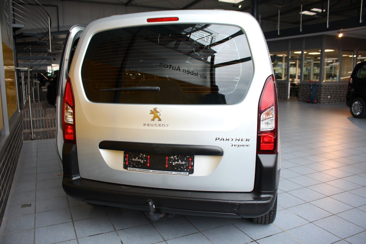 Peugeot Partner Tepee Active Bluetooth Klima AHK - Transport de personnes: photos 4 Peugeot Partner Tepee Active Bluetooth Klima AHK - Transport de personnes: photos 4