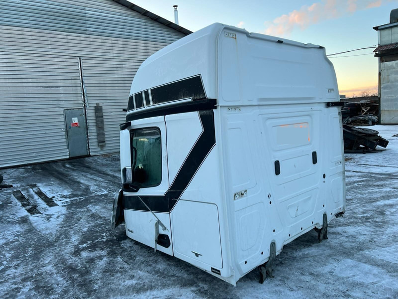 Mercedes-Benz Actros MP4 - Cabine et intérieur: photos 4 Mercedes-Benz Actros MP4 - Cabine et intérieur: photos 4