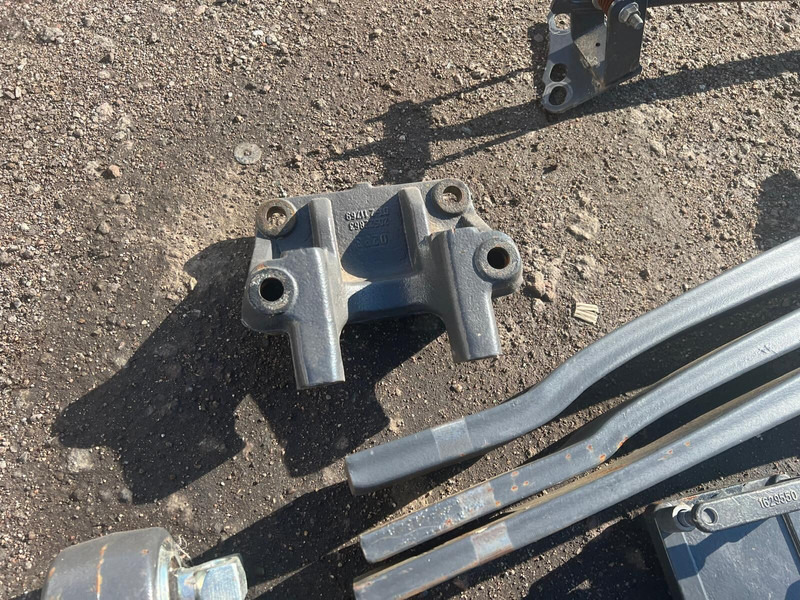 Volvo FH4 - Suspension du ressort: photos 4 Volvo FH4 - Suspension du ressort: photos 4