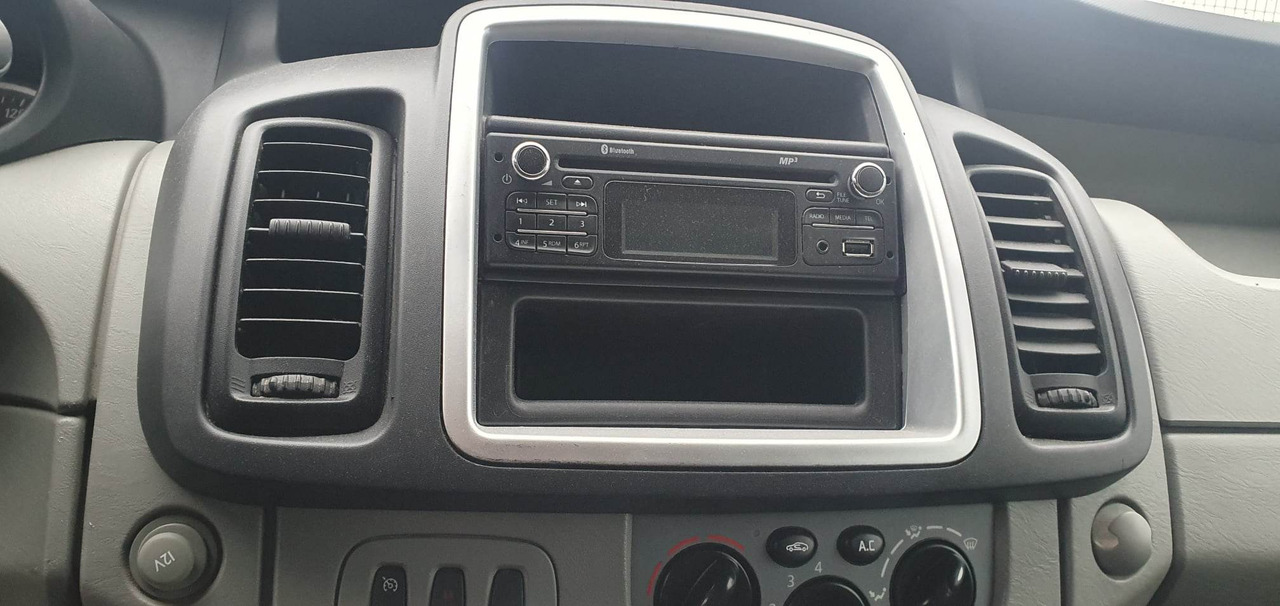 Fourgonnette Opel Vivaro: photos 10