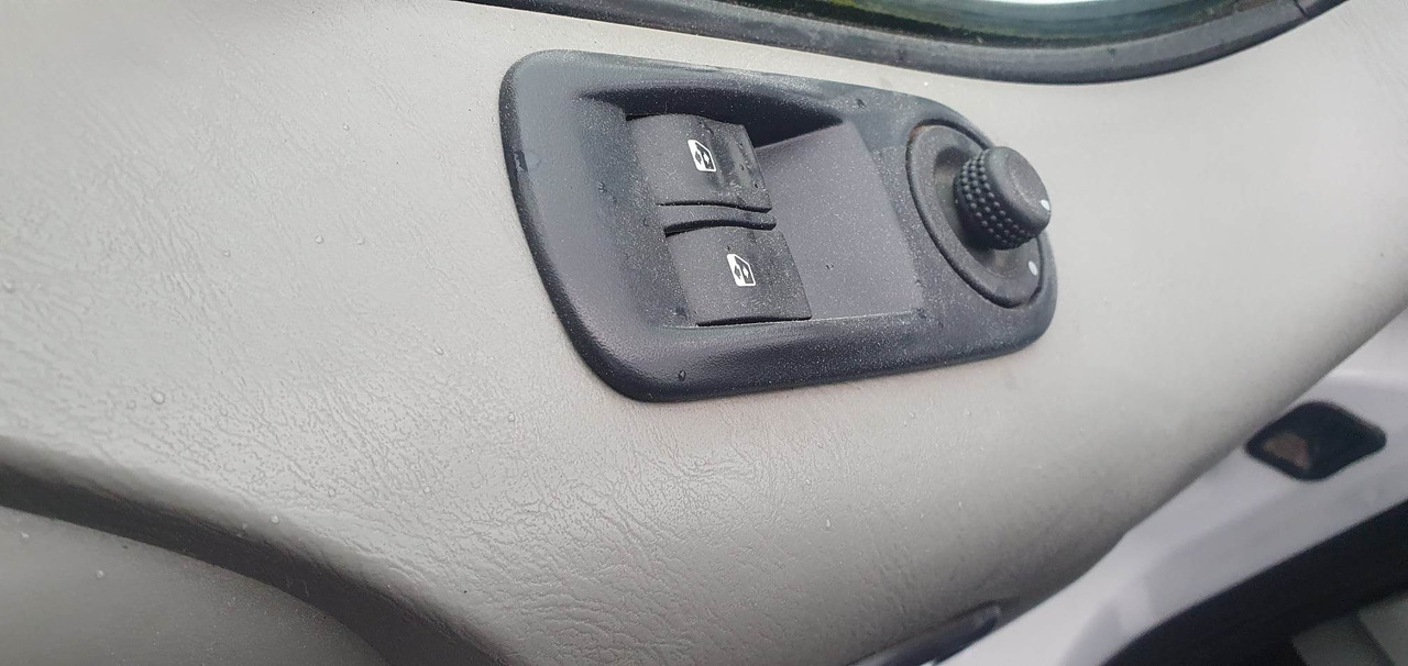Fourgonnette Opel Vivaro: photos 12