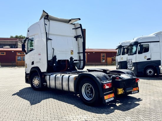 Scania R450 3 Stück verfügbar DC 13 164 Euro 6 Highline Retarder - Tracteur routier: photos 4 Scania R450 3 Stück verfügbar DC 13 164 Euro 6 Highline Retarder - Tracteur routier: photos 4