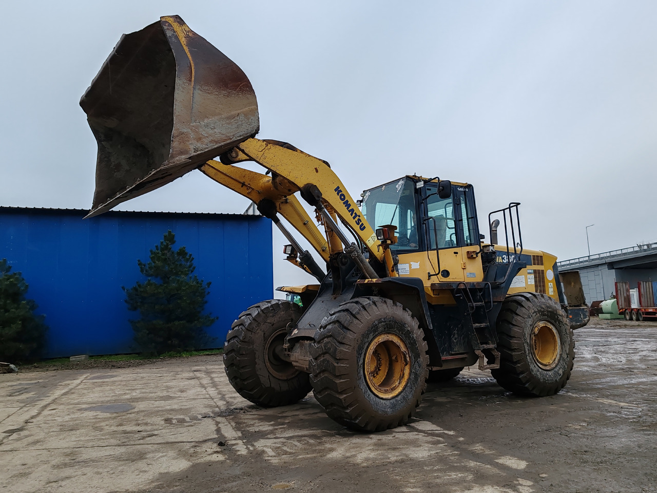 KOMATSU WA 380-S - Chargeuse sur pneus: photos 1 KOMATSU WA 380-S - Chargeuse sur pneus: photos 1