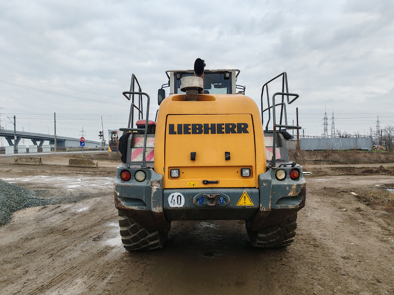 Chargeuse sur pneus Liebherr L576 2plus2: photos 6