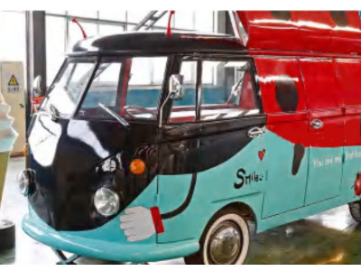 Deli Star Trailer Retro Minivan Fliptop 4300 Electric - EU standards - Remorque magasin: photos 1 Deli Star Trailer Retro Minivan Fliptop 4300 Electric - EU standards - Remorque magasin: photos 1