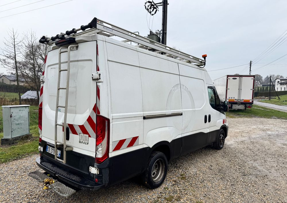 Iveco 35C21 - Fourgon utilitaire: photos 4 Iveco 35C21 - Fourgon utilitaire: photos 4