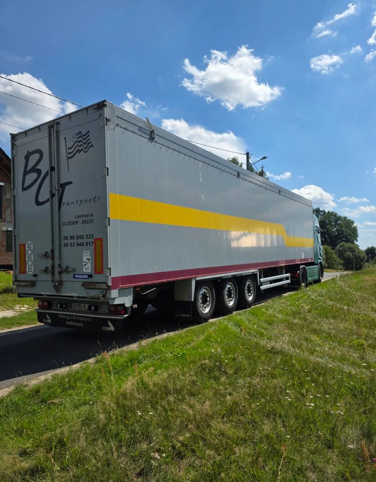 Stas S3-SZ334V - Semi-remorque à fond mouvant: photos 3 Stas S3-SZ334V - Semi-remorque à fond mouvant: photos 3