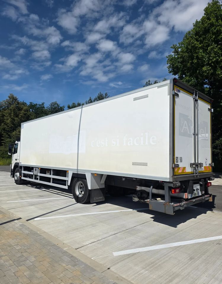 Volvo FM 330 D 11 EURO 6-D - Camion frigorifique: photos 4 Volvo FM 330 D 11 EURO 6-D - Camion frigorifique: photos 4