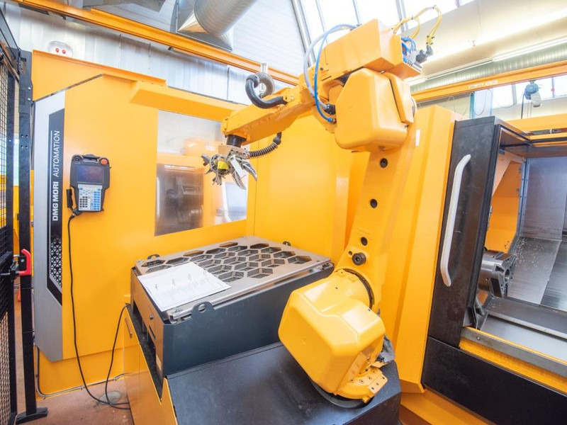 DMG Mori Robo 2GO - Engins de chantier: photos 2 DMG Mori Robo 2GO - Engins de chantier: photos 2