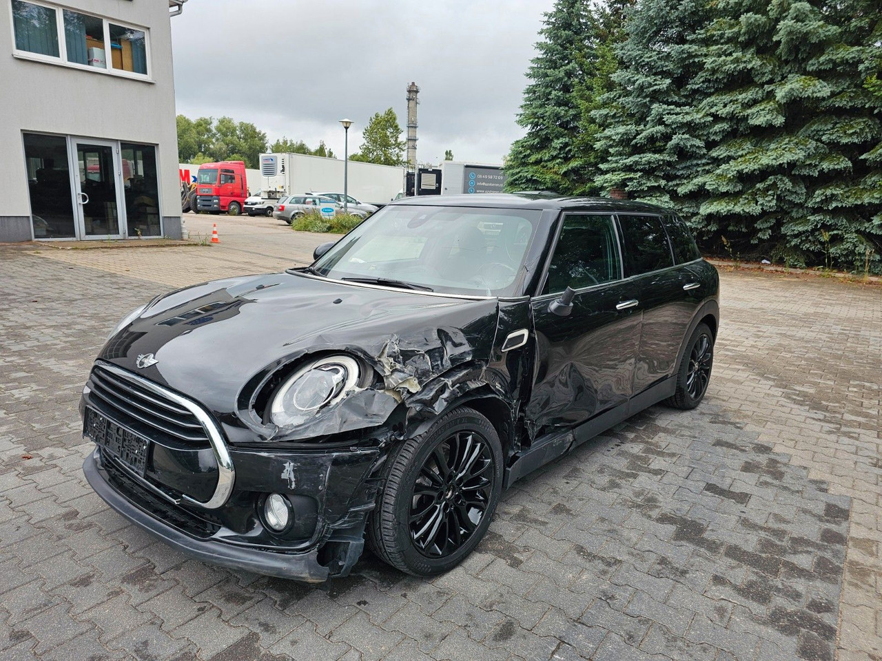 MINI Cooper D Clubman Automatik Harman/Kardon - Voiture: photos 2 MINI Cooper D Clubman Automatik Harman/Kardon - Voiture: photos 2