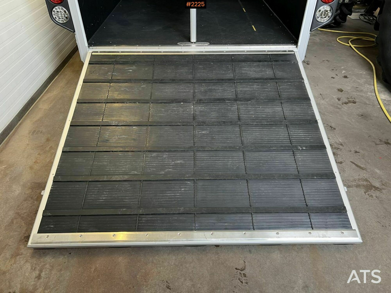 Van chevaux Horse transport UMESLÄP B60 - Only used 4 times: photos 12