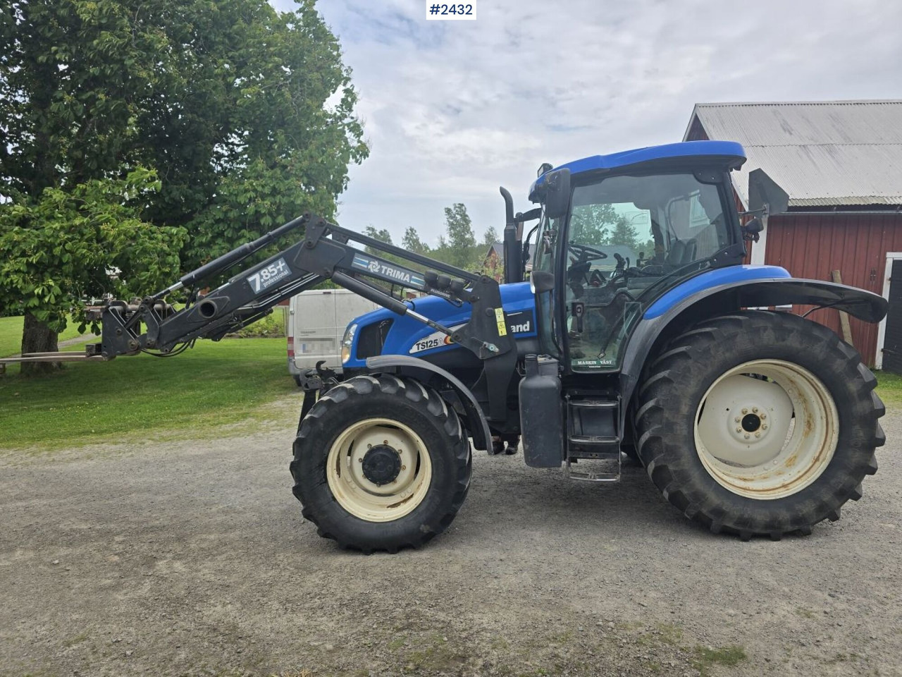 New Holland TS 125A med Frontlastare - Tracteur agricole: photos 1 New Holland TS 125A med Frontlastare - Tracteur agricole: photos 1