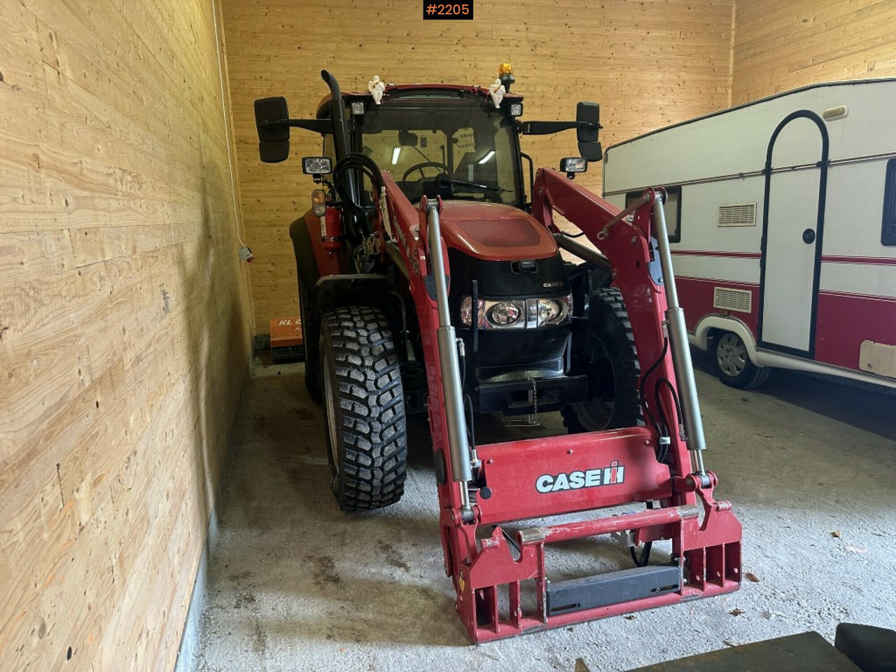 Tractor, Case IH Farmall 85C, Agrimaster KL 250 SW - Tracteur agricole: photos 4 Tractor, Case IH Farmall 85C, Agrimaster KL 250 SW - Tracteur agricole: photos 4