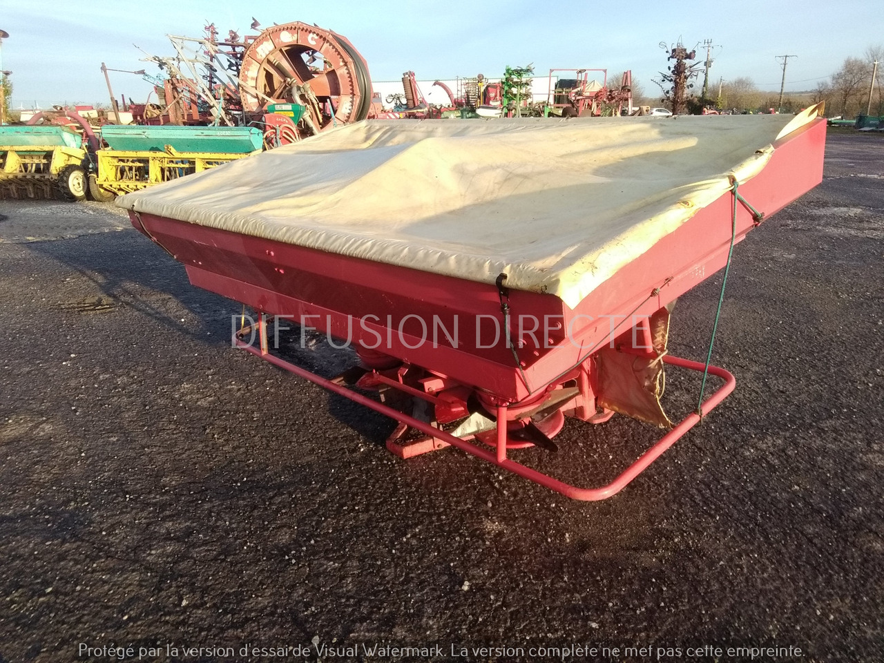 LELY DISTRIBUTEUR D'ENGRAIS CENTERMATIC PESEE - Distributeur d'engrais: photos 3 LELY DISTRIBUTEUR D'ENGRAIS CENTERMATIC PESEE - Distributeur d'engrais: photos 3