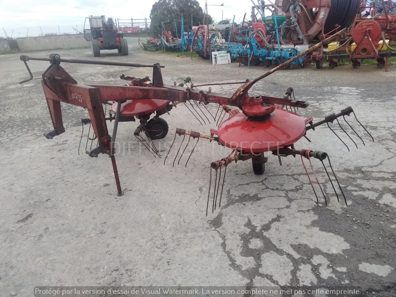 NC FANEUR 350 - Faneuse: photos 3 NC FANEUR 350 - Faneuse: photos 3