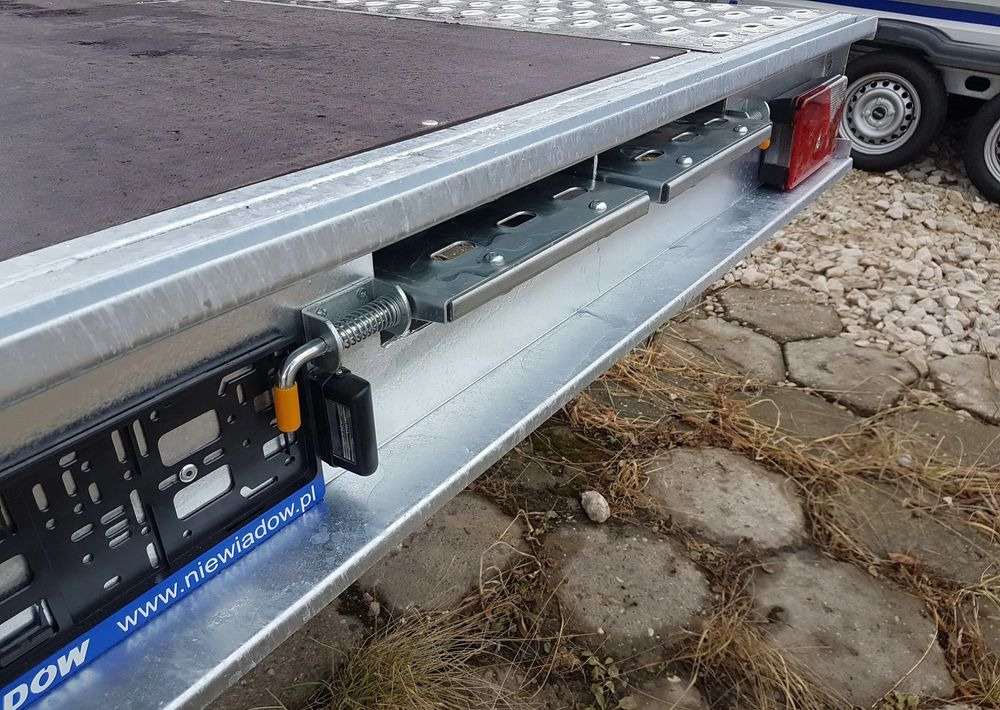 Niewiadów NM MARS 4,5x2,1m 2.7T R14C z sklejka - Autre matériel: photos 3 Niewiadów NM MARS 4,5x2,1m 2.7T R14C z sklejka - Autre matériel: photos 3