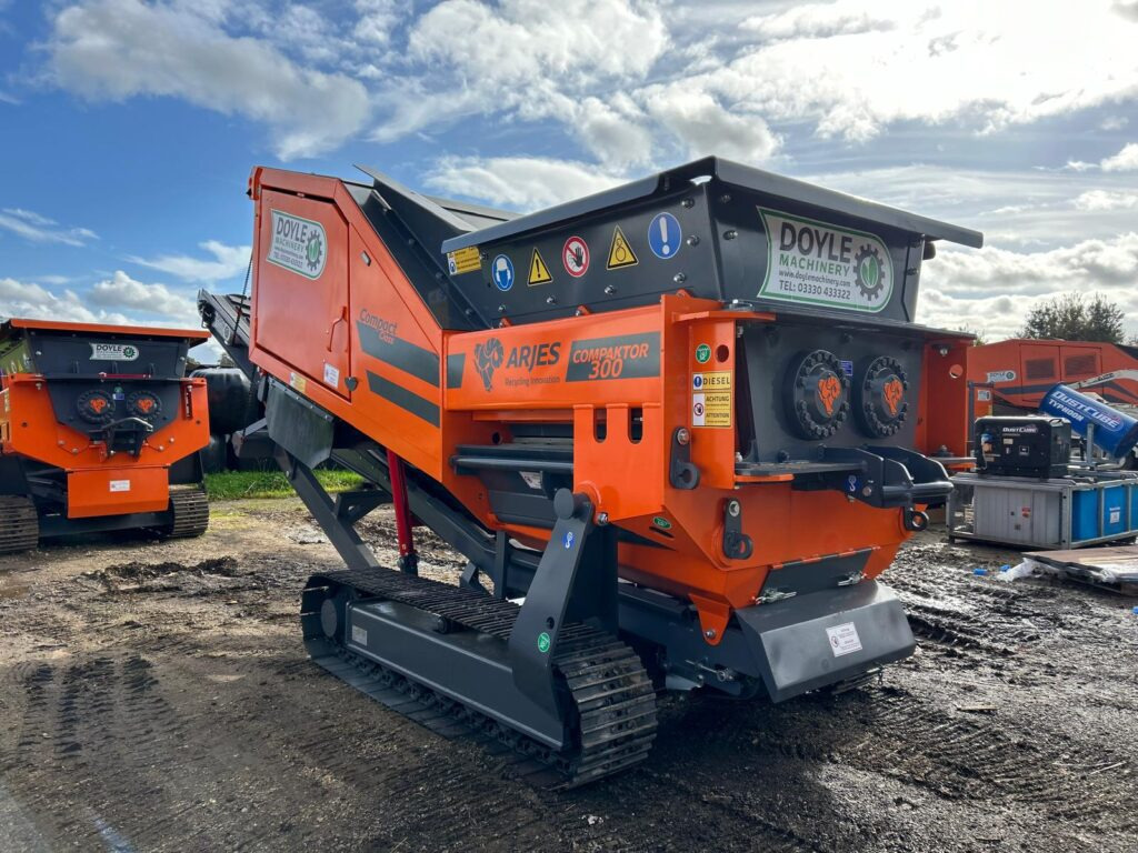 Arjes Arjes Compaktor 300 - Broyeur industriel: photos 1 Arjes Arjes Compaktor 300 - Broyeur industriel: photos 1
