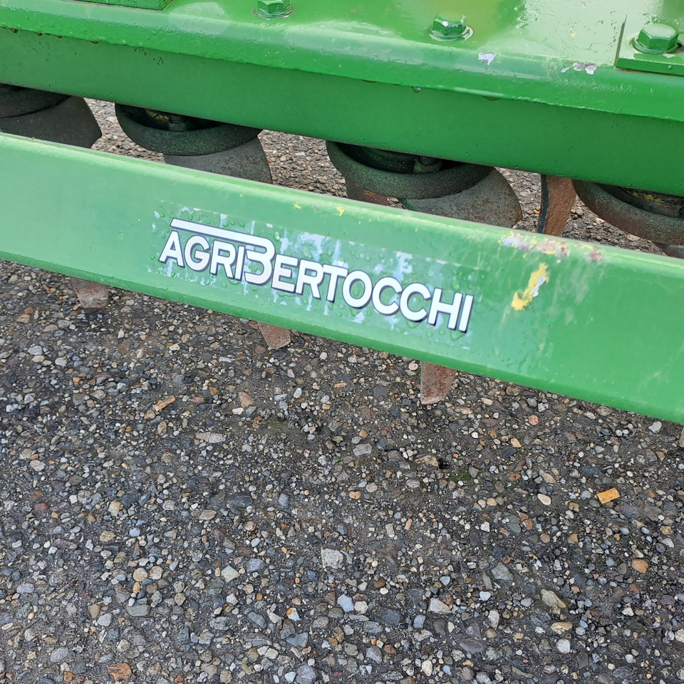 ERPICE ROTANTE MORENI SERIE MA MODELLO 3500 - Herse rotative: photos 2 ERPICE ROTANTE MORENI SERIE MA MODELLO 3500 - Herse rotative: photos 2