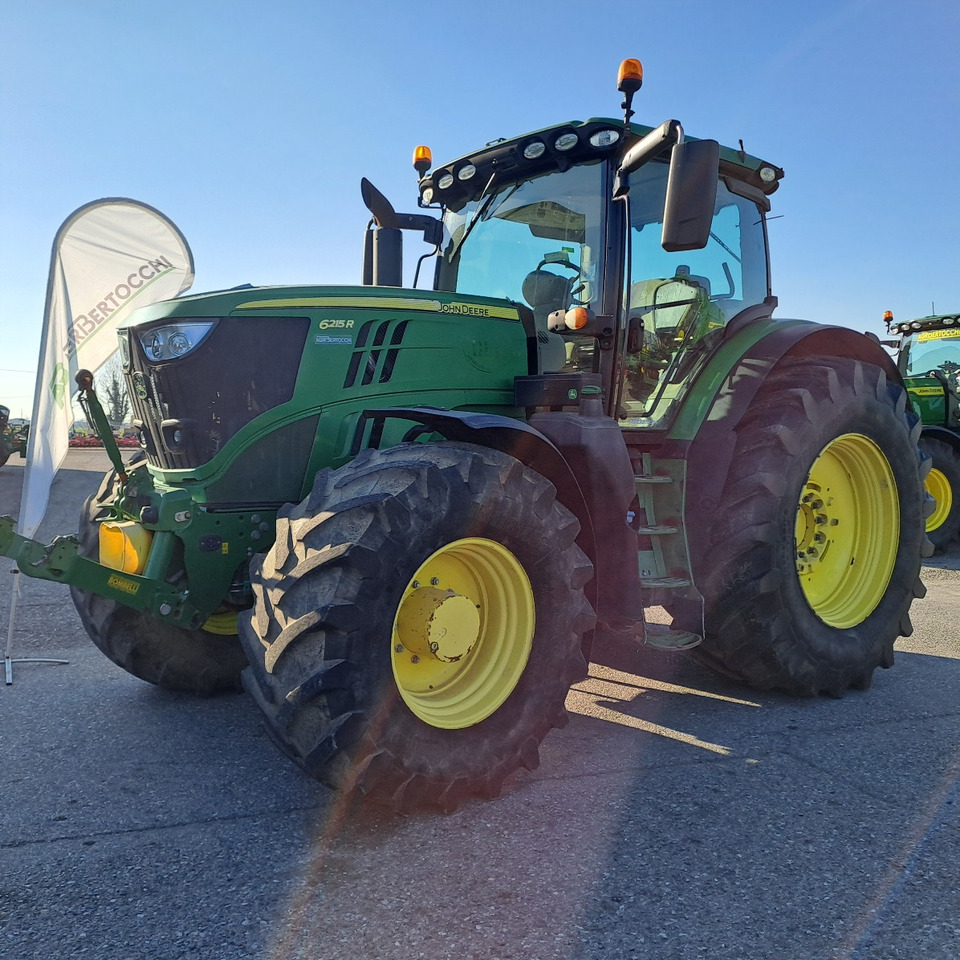 JOHN DEERE 6215R - Tracteur agricole: photos 1 JOHN DEERE 6215R - Tracteur agricole: photos 1