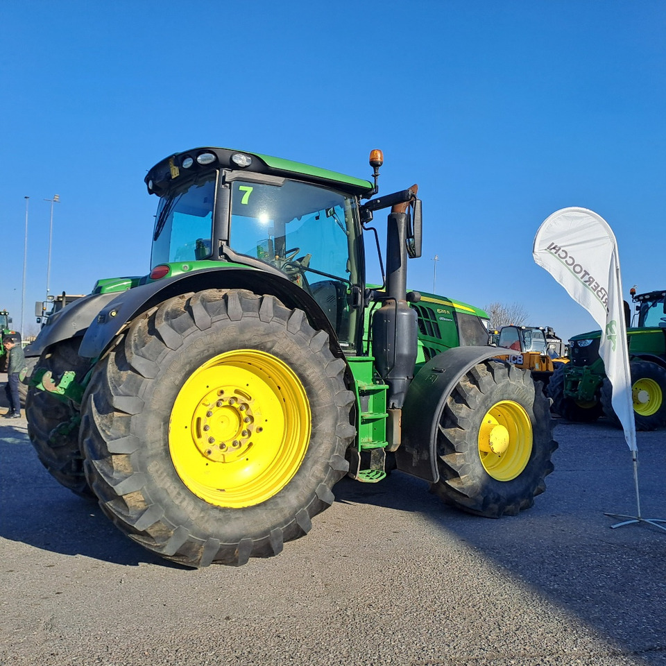 JOHN DEERE 6215R - Tracteur agricole: photos 3 JOHN DEERE 6215R - Tracteur agricole: photos 3