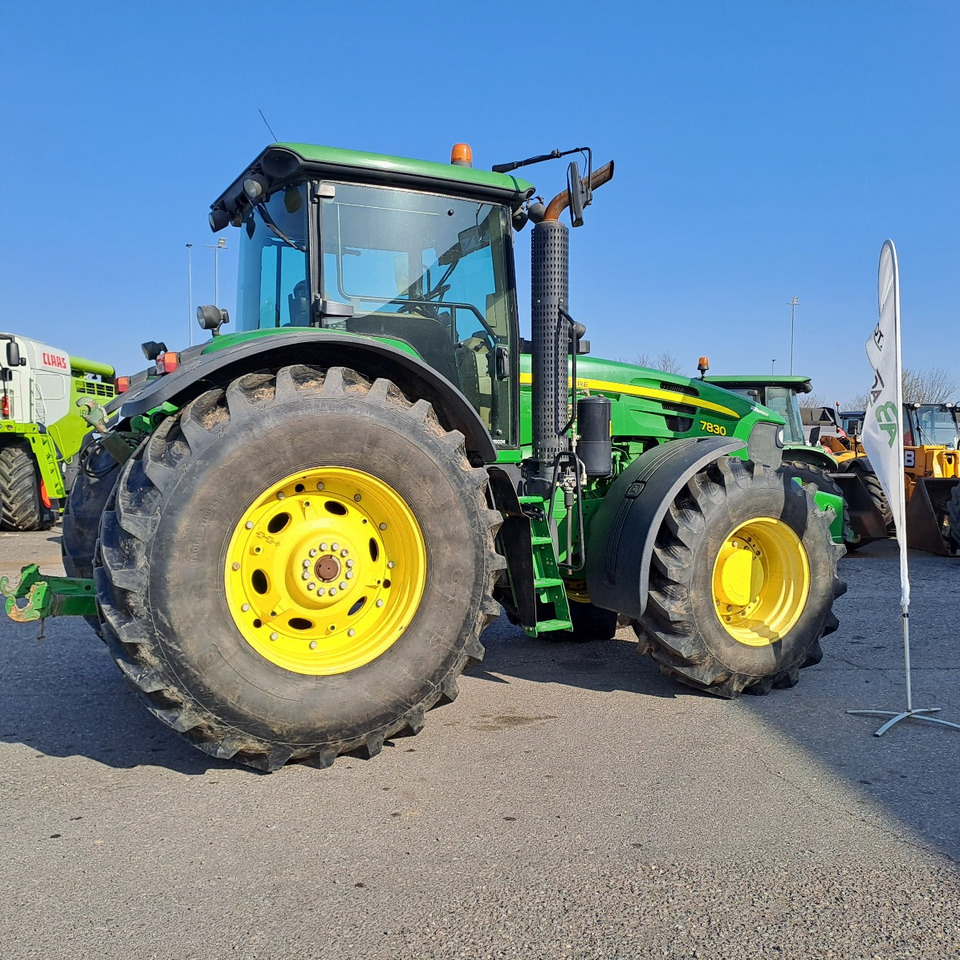 JOHN DEERE 7830 - Tracteur agricole: photos 3 JOHN DEERE 7830 - Tracteur agricole: photos 3