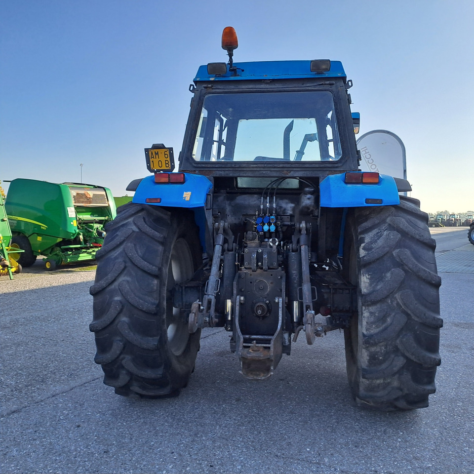 LANDINI LEGEND 145 TECHNO - Tracteur agricole: photos 4 LANDINI LEGEND 145 TECHNO - Tracteur agricole: photos 4