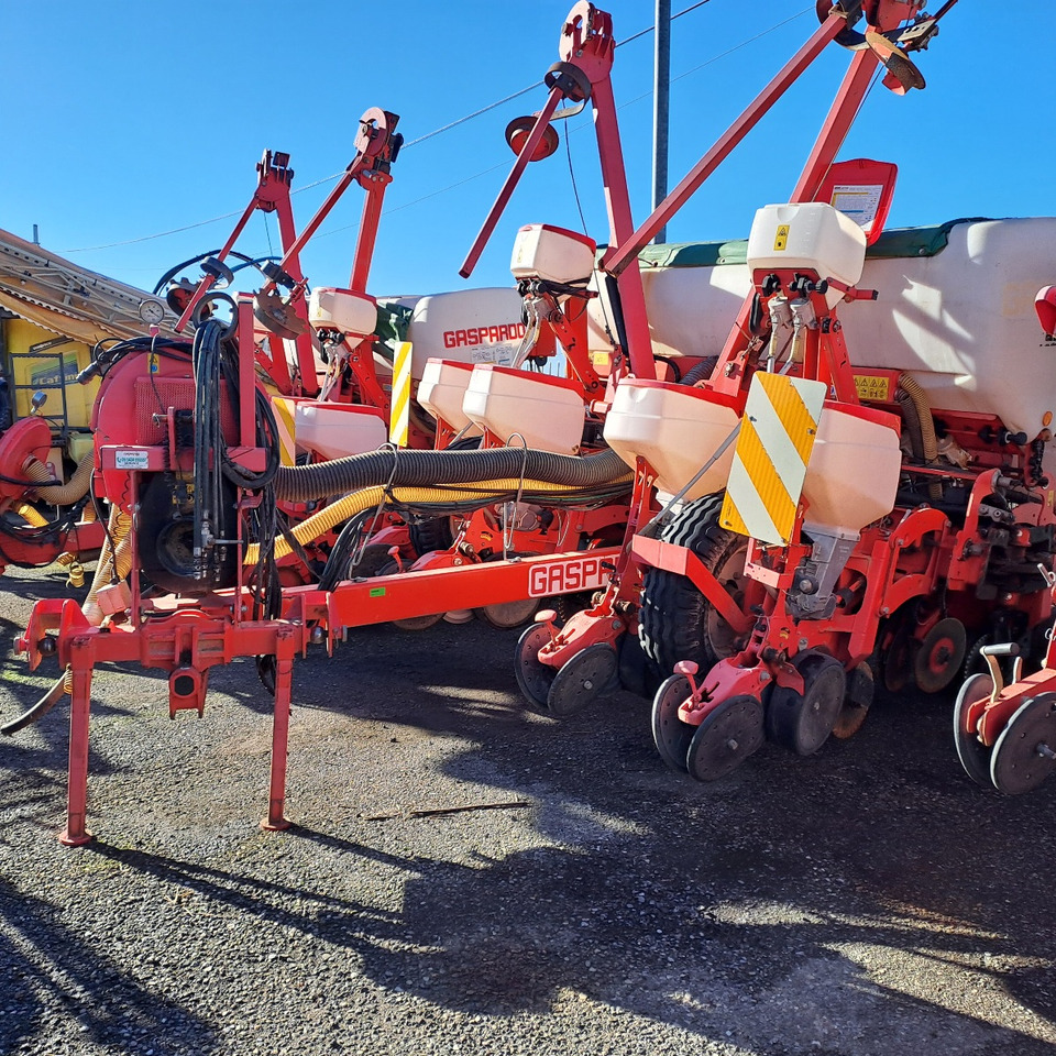SEMINATRICE GASPARDO RENATA 8 ROWS (FILE) - Semoir monograine: photos 3 SEMINATRICE GASPARDO RENATA 8 ROWS (FILE) - Semoir monograine: photos 3