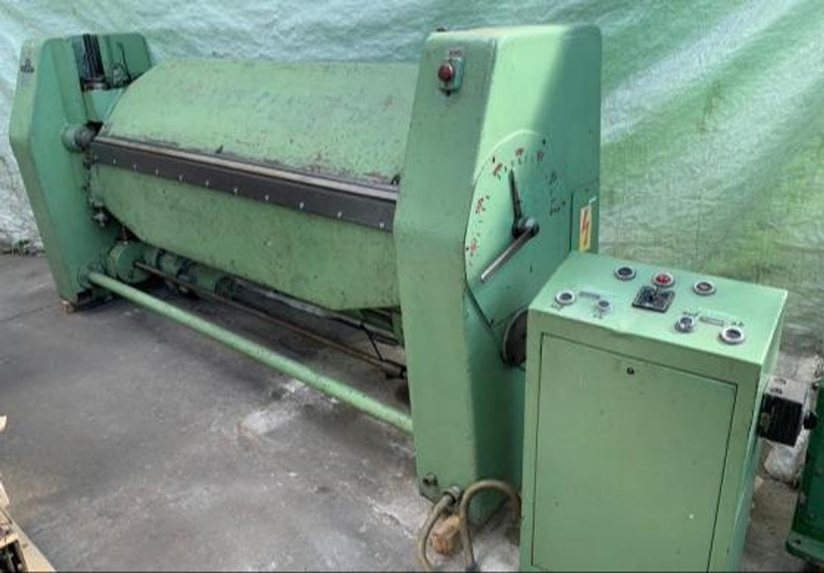 Abkantmaschine KRAMER - Machine à métaux: photos 1 Abkantmaschine KRAMER - Machine à métaux: photos 1