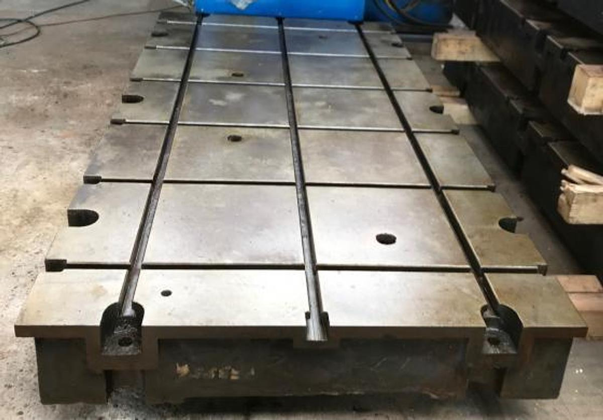 Fundament- bzw. Aufspannplatten, ca. 50 Stück vorrätig - Machine à métaux: photos 1 Fundament- bzw. Aufspannplatten, ca. 50 Stück vorrätig - Machine à métaux: photos 1