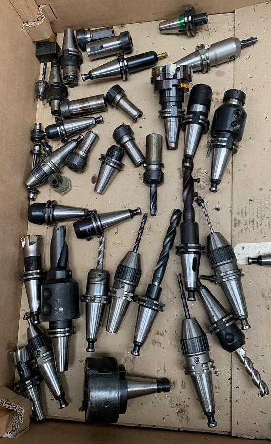 Centre d'usinage Vertikal-Bearbeitungszentrum LEADWELL: photos 7