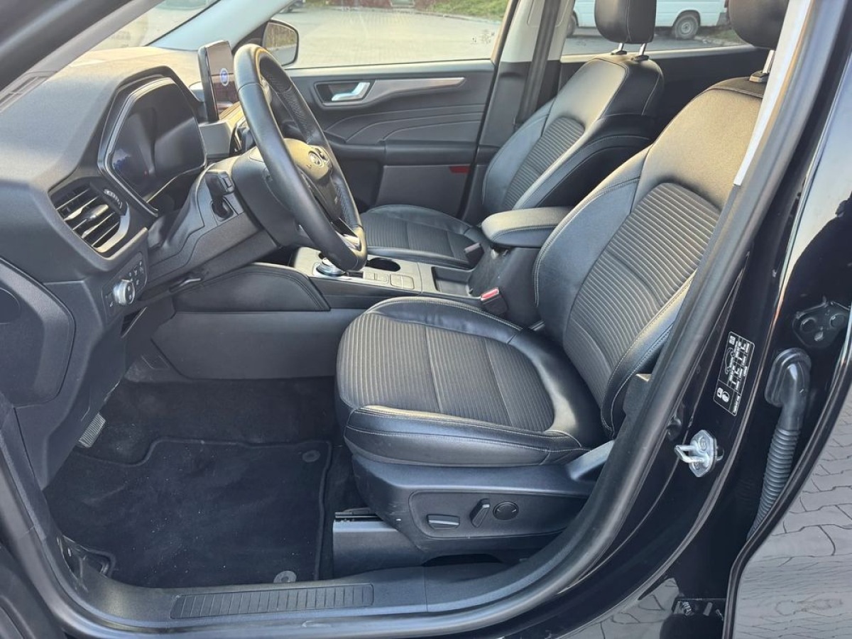 Ford Kuga Ford 2.0 EcoBlue AWD Titanium X Kamery - SUV: photos 5 Ford Kuga Ford 2.0 EcoBlue AWD Titanium X Kamery - SUV: photos 5