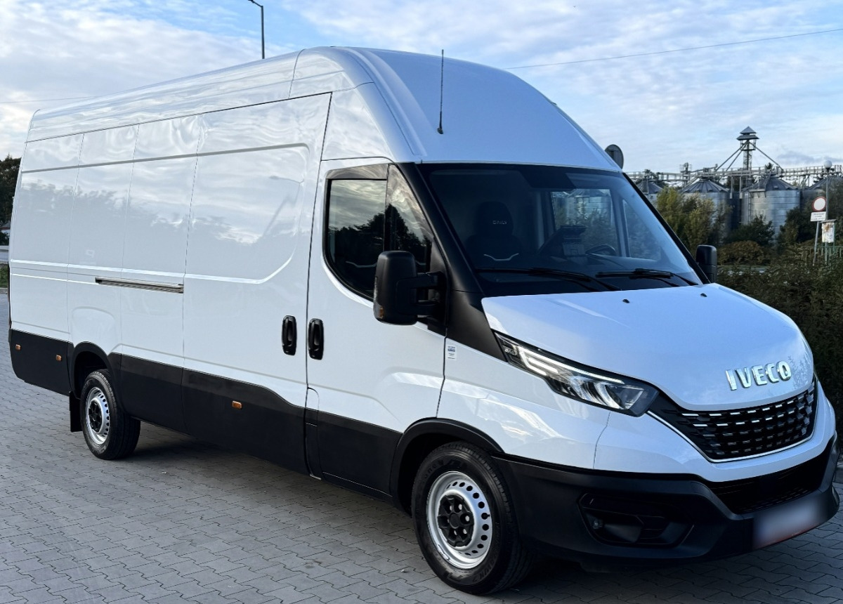 Iveco Daily L4H3 3.0 180KM Hi-matic LED KAMERA Bezwypadkowy Salon PL FV23 - Fourgon utilitaire: photos 3 Iveco Daily L4H3 3.0 180KM Hi-matic LED KAMERA Bezwypadkowy Salon PL FV23 - Fourgon utilitaire: photos 3