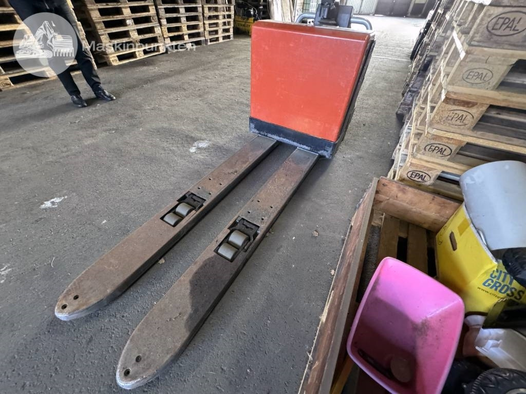 BT LPE 200 - Transpalette: photos 2 BT LPE 200 - Transpalette: photos 2