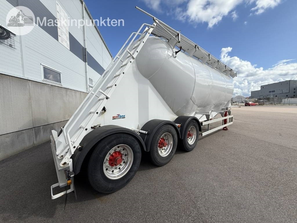 Interconsult Tanktrailer - Semi-remorque citerne: photos 2 Interconsult Tanktrailer - Semi-remorque citerne: photos 2