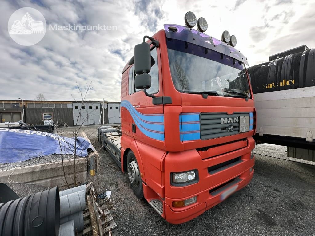 MAN TGX 28.530 LAXO - Châssis cabine: photos 2 MAN TGX 28.530 LAXO - Châssis cabine: photos 2