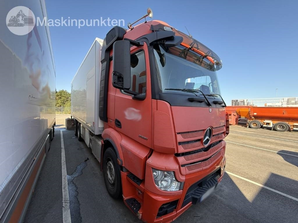 Mercedes-Benz Actros 2551  - Camion frigorifique: photos 3 Mercedes-Benz Actros 2551  - Camion frigorifique: photos 3