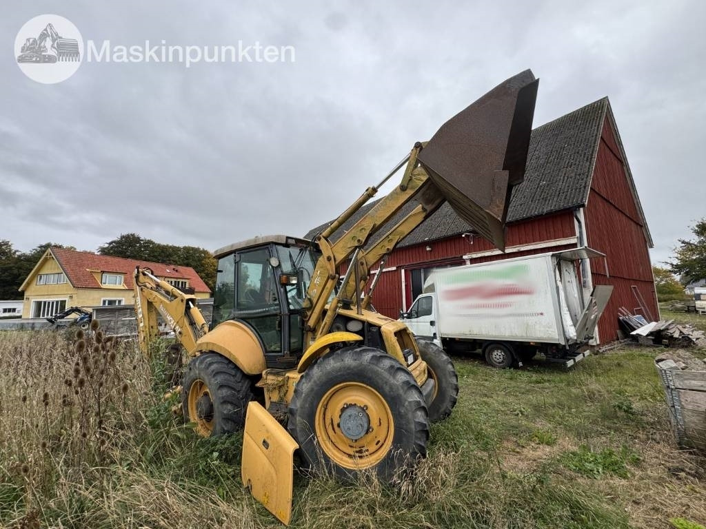 New Holland LB 115 - Tractopelle: photos 4 New Holland LB 115 - Tractopelle: photos 4