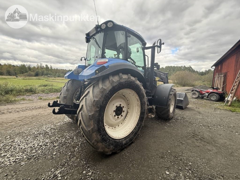 New Holland T 5.95 - Tracteur agricole: photos 5 New Holland T 5.95 - Tracteur agricole: photos 5