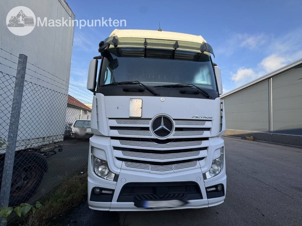 Mercedes-Benz Actros 963-4-D - Tracteur routier: photos 4 Mercedes-Benz Actros 963-4-D - Tracteur routier: photos 4