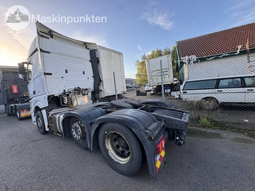 Mercedes-Benz Actros 963-4-D - Tracteur routier: photos 2 Mercedes-Benz Actros 963-4-D - Tracteur routier: photos 2