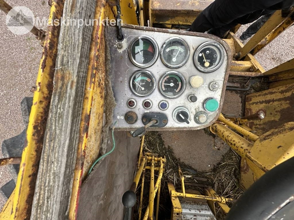 Chargeuse sur pneus Volvo BM 620: photos 32